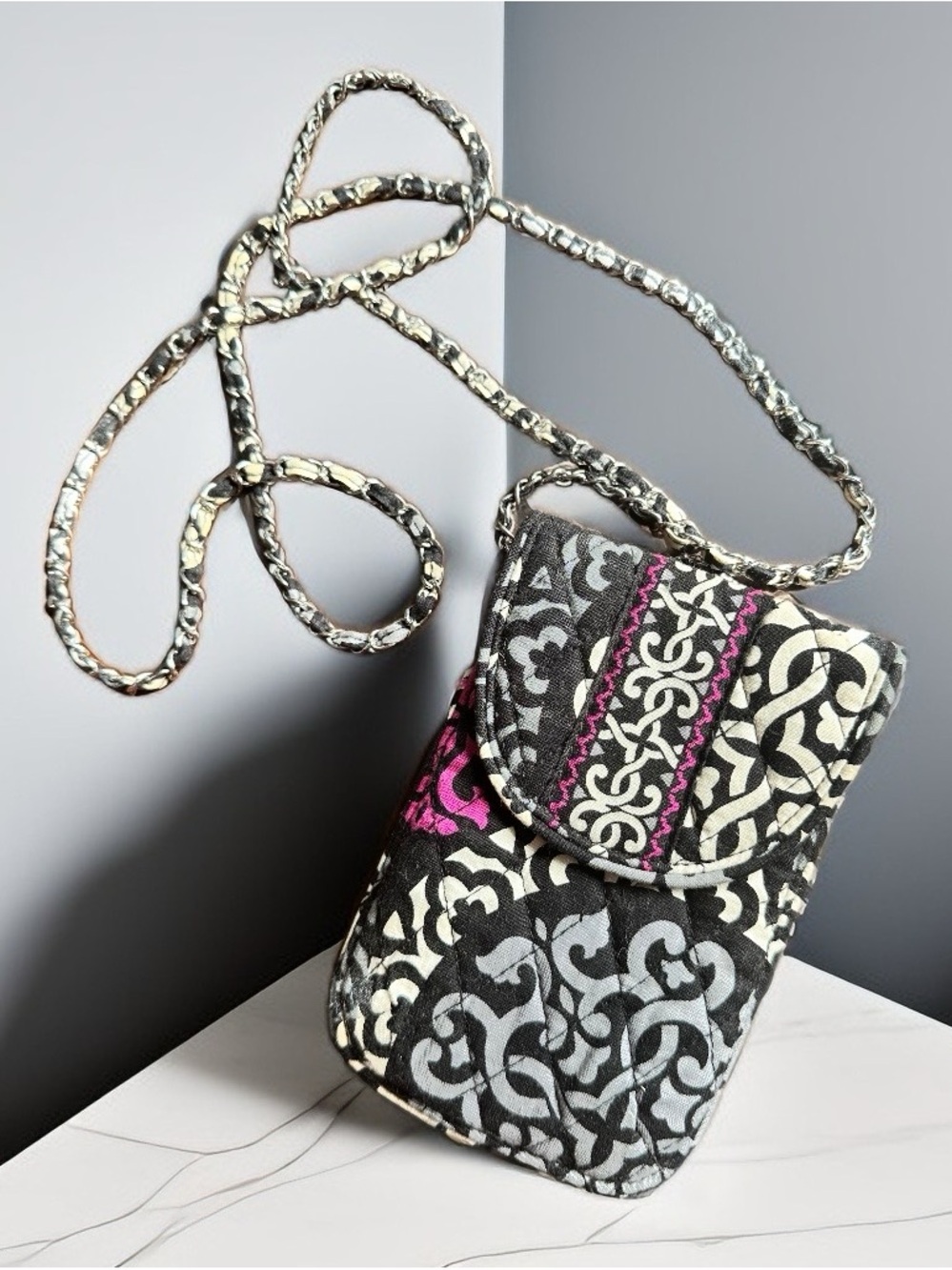 Vera Bradley Quilted Crossbody Phone Pouch - Canterberry Pattern